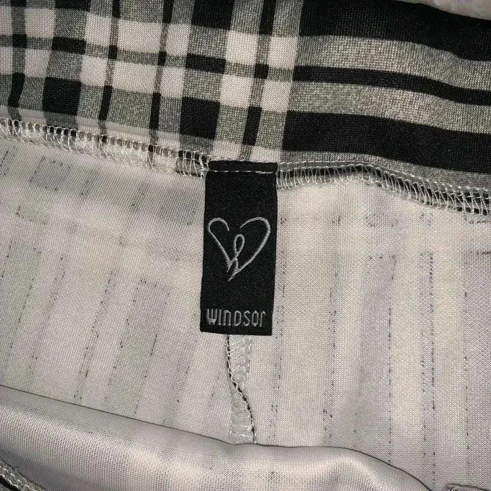 🧾 NWOT Skort From Windsor - Picture 2 of 3